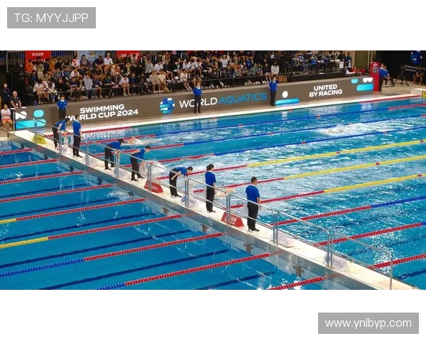 听说凯蒂·莱德基一回泳池就像女王驾到，日常喝水都比我们贵？